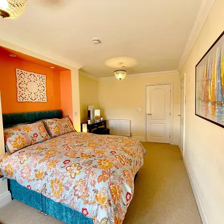 公寓 Beautiful Chic Apartment, Lift, Views & Parking 斯卡伯勒